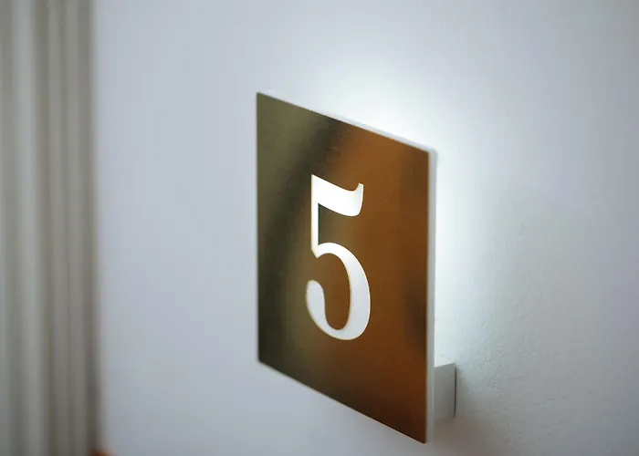 Elena Affittacamere 3*